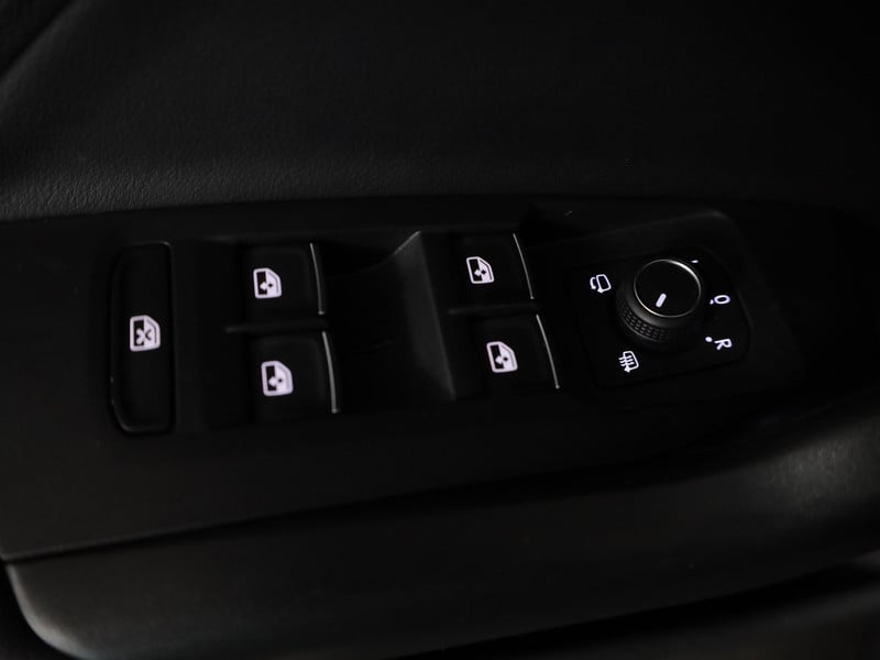 54101205-25.jpg