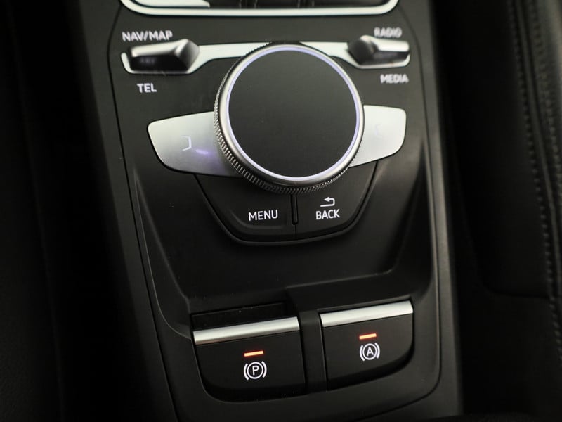 54103267-26.jpg