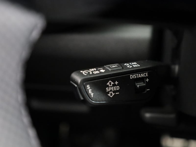54106434-27.jpg