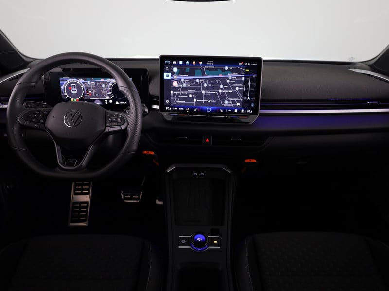 54115718-6.jpg