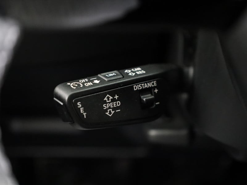 54144336-28.jpg