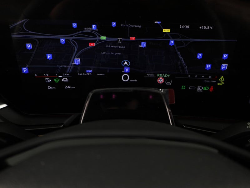 54144436-8.jpg