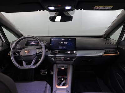 54199386-7.jpg