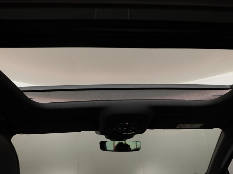 54226880-18.jpg