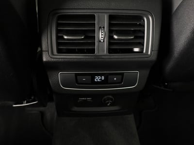 54300662-20.jpg