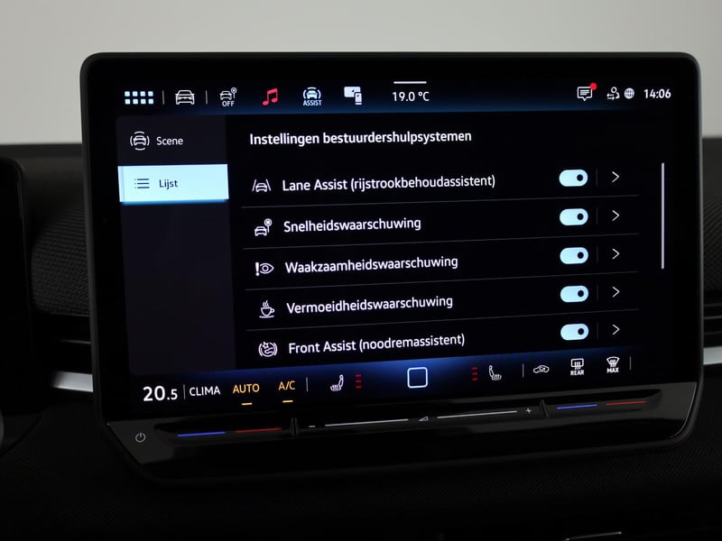 54388030-26.jpg