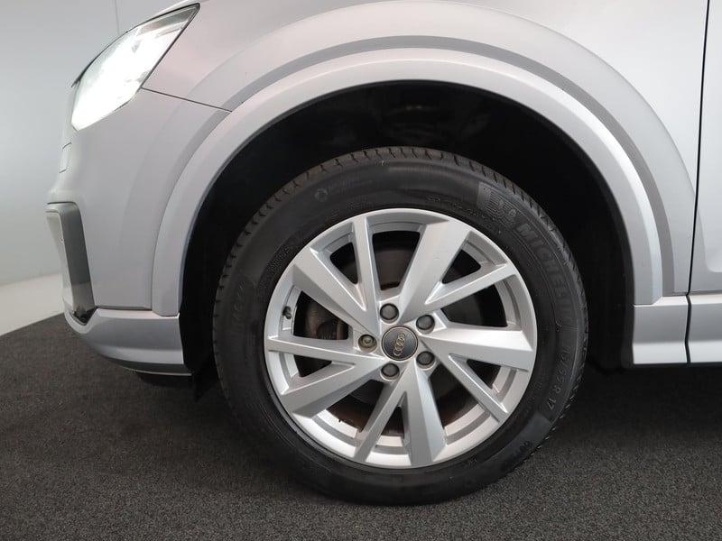 54403622-12.jpg