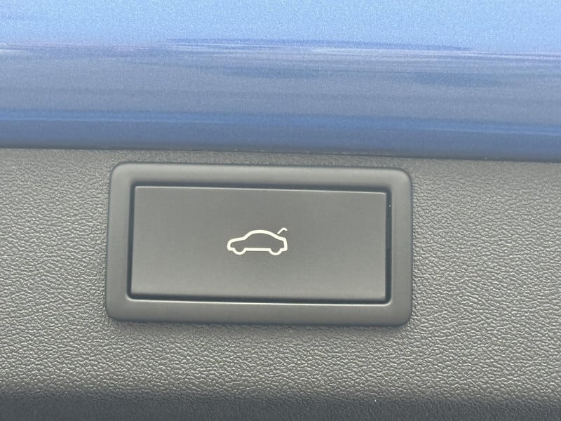 54418014-23.jpg