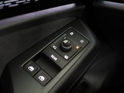 54566782-34.jpg