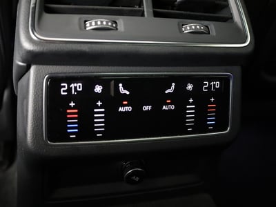 54599708-26.jpg