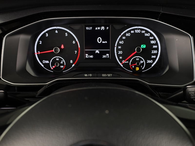 54635163-8.jpg