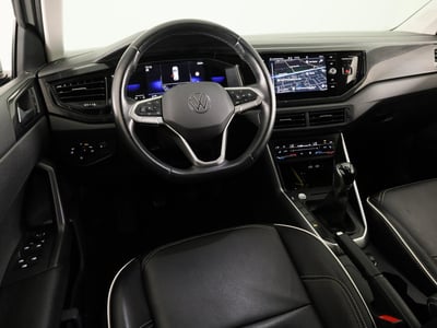 54684267-15.jpg