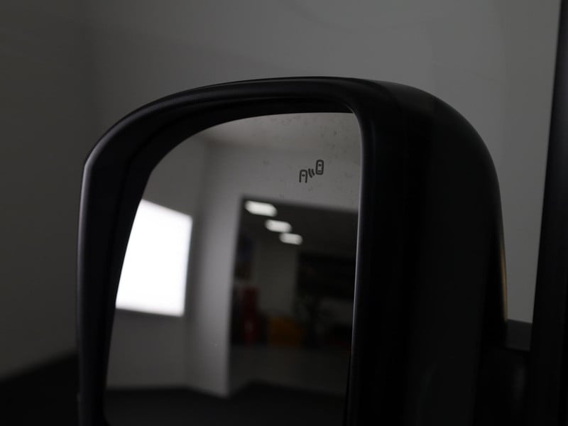 54688080-13.jpg