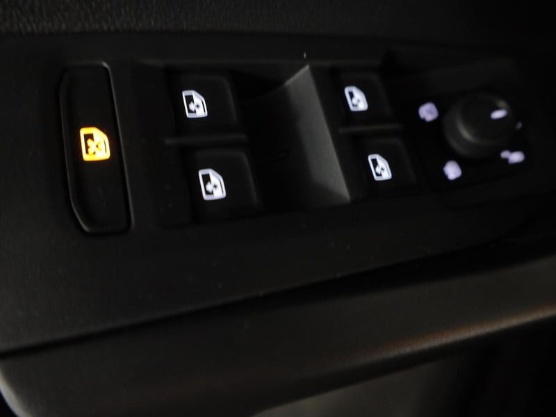 54693429-24.jpg