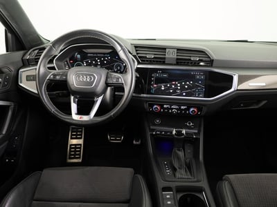 54711073-6.jpg