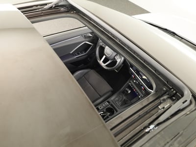 54711073-8.jpg