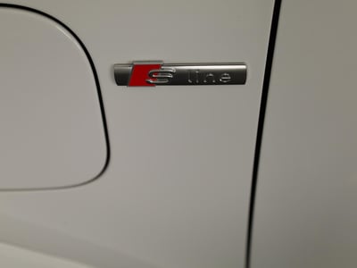 54711073-39.jpg