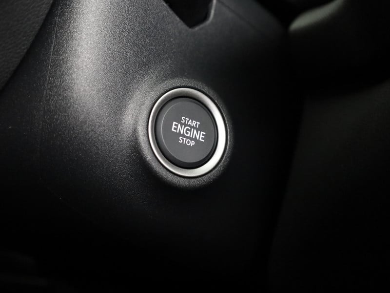 54747037-38.jpg