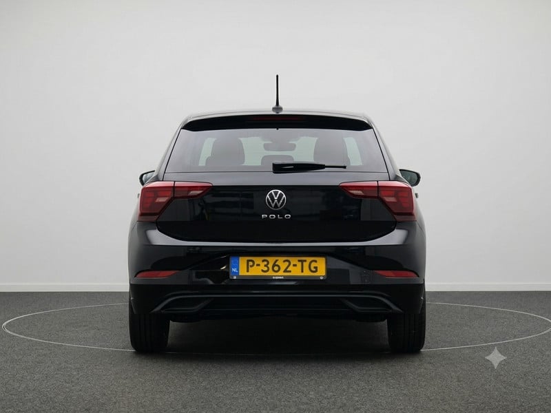 54753647-5.jpg