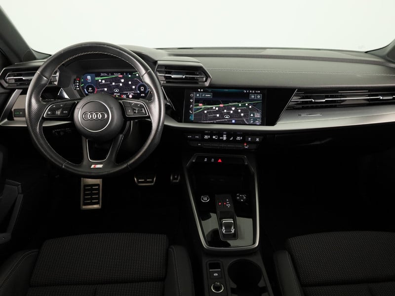 54785170-6.jpg