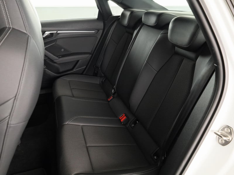54785170-19.jpg