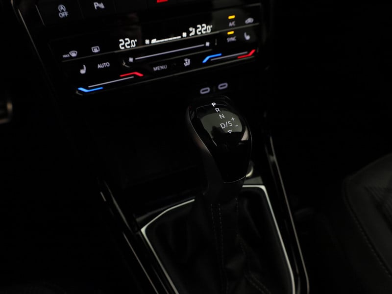 54789148-27.jpg