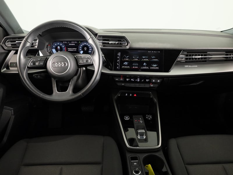 54790824-5.jpg