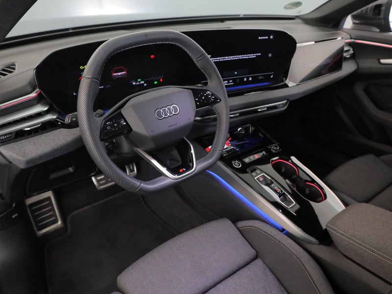 54808210-7.jpg