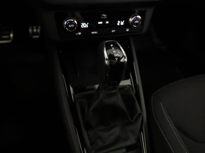 54827820-27.jpg