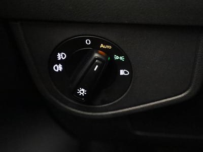 54864607-31.jpg