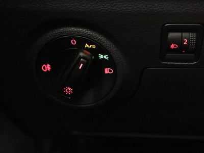 54886085-29.jpg