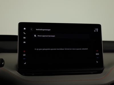 54912589-11.jpg