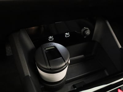 54925790-37.jpg