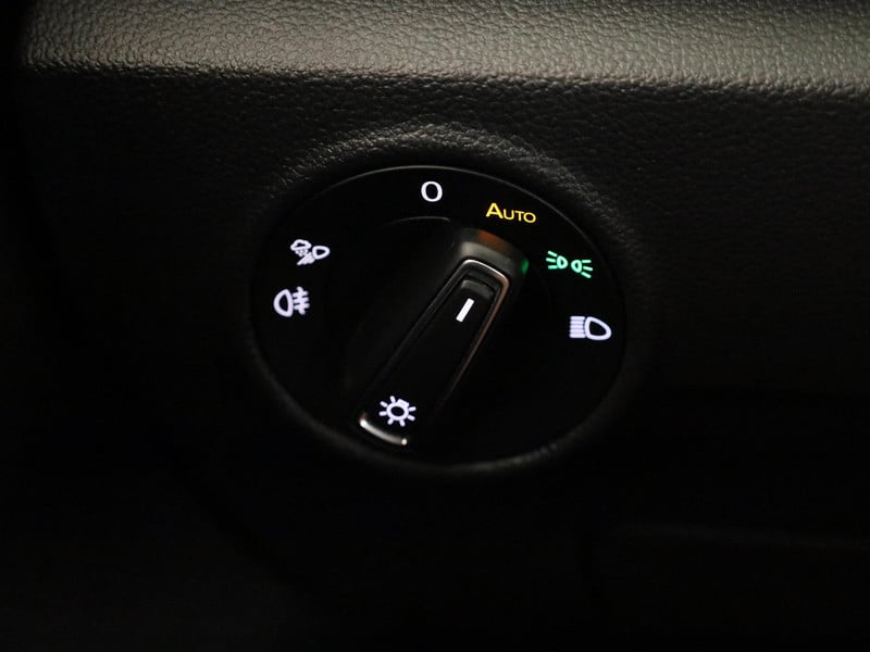 54927781-30.jpg