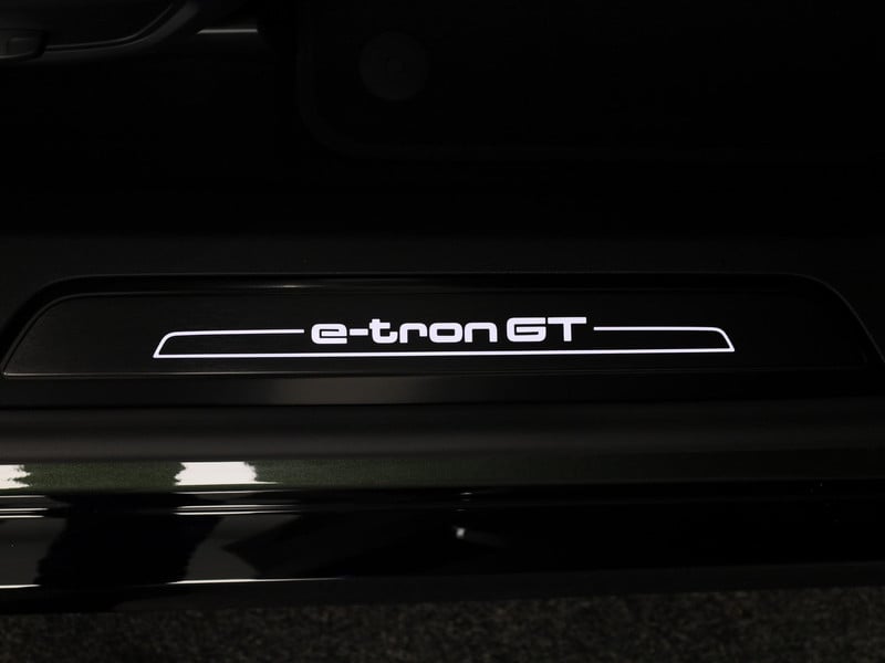 54928167-41.jpg