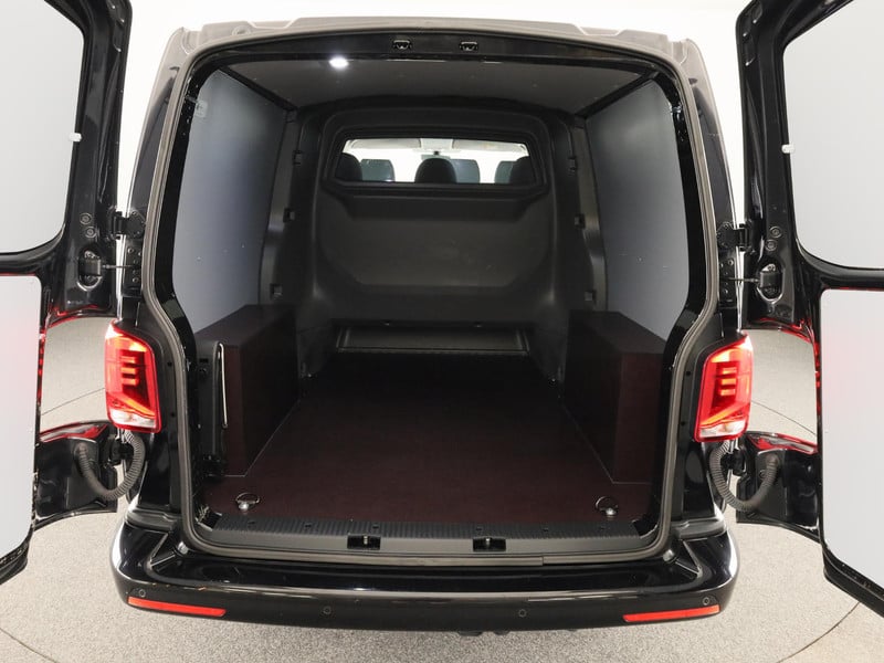 54932712-24.jpg
