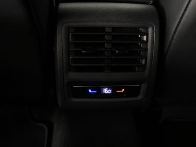54956105-20.jpg