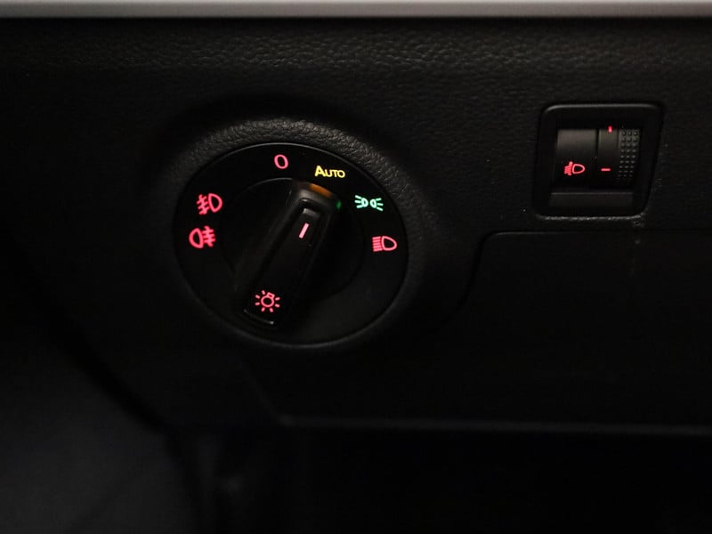 54965576-28.jpg