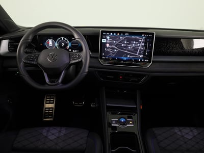 54966869-6.jpg