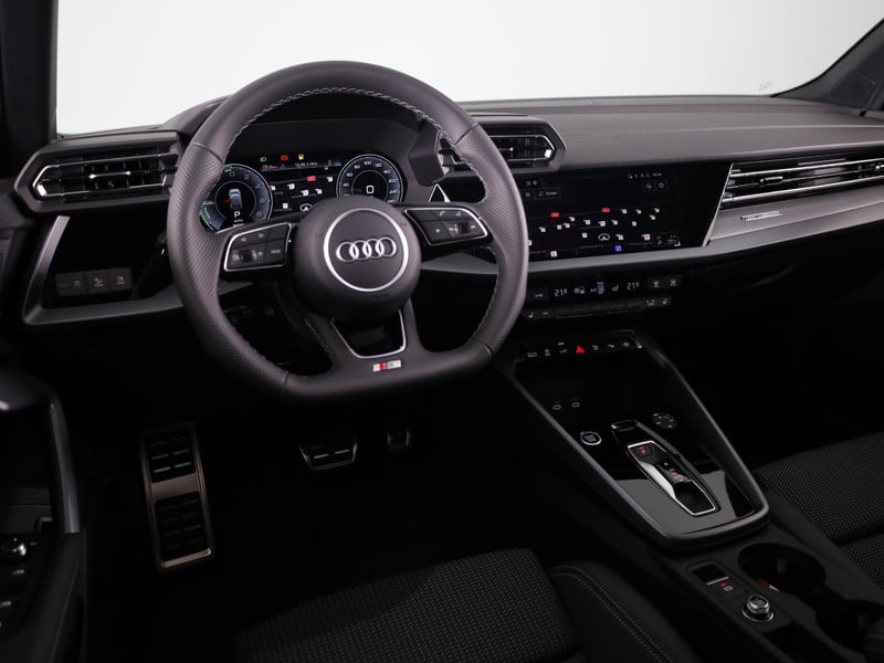 54973020-13.jpg