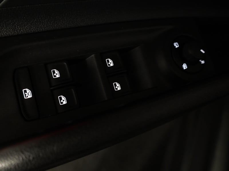 55006059-28.jpg