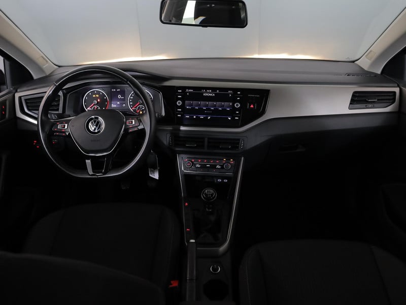 55017125-6.jpg