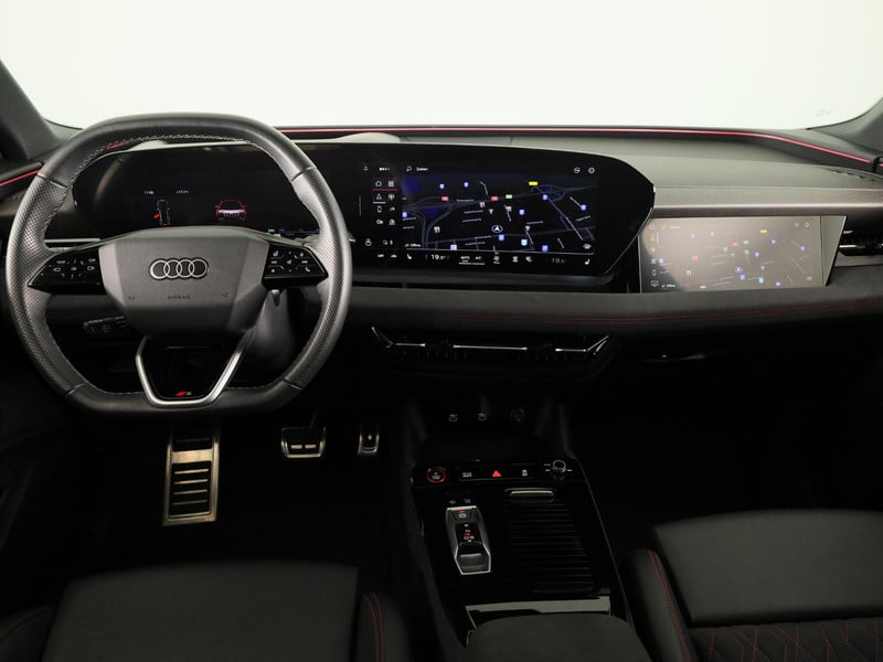 55083023-6.jpg