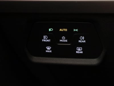 55084538-21.jpg