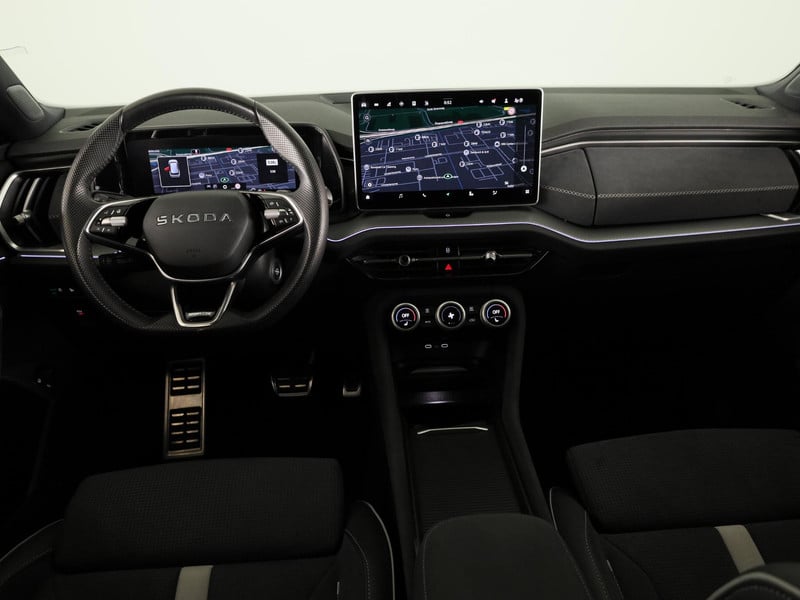 55097917-6.jpg
