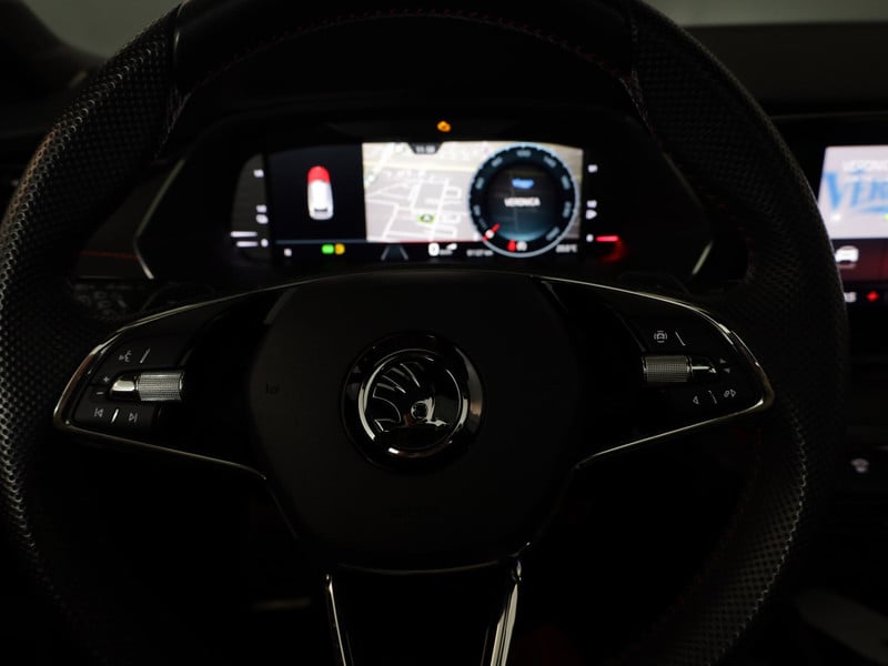 55120689-10.jpg