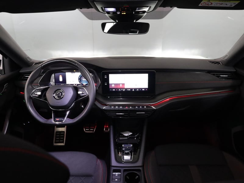 55120689-6.jpg