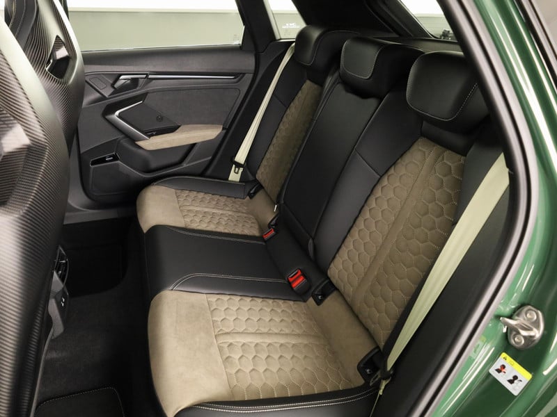 55124103-25.jpg