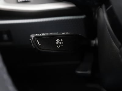 55343586-5.jpg