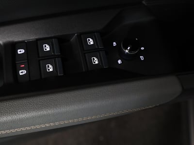 55344728-26.jpg